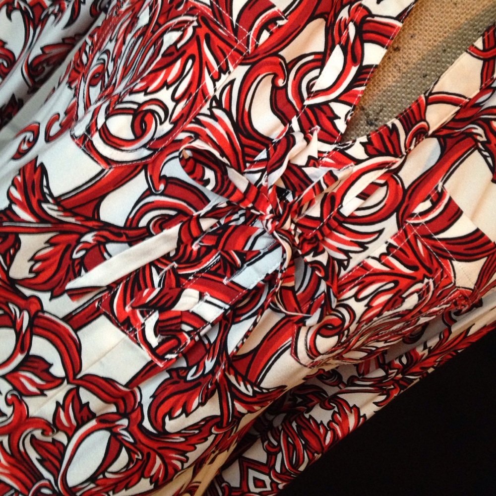 Cache Blouse - Picture 3 of 4